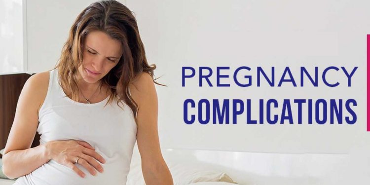 dehydration complicating pregnancy icd 10